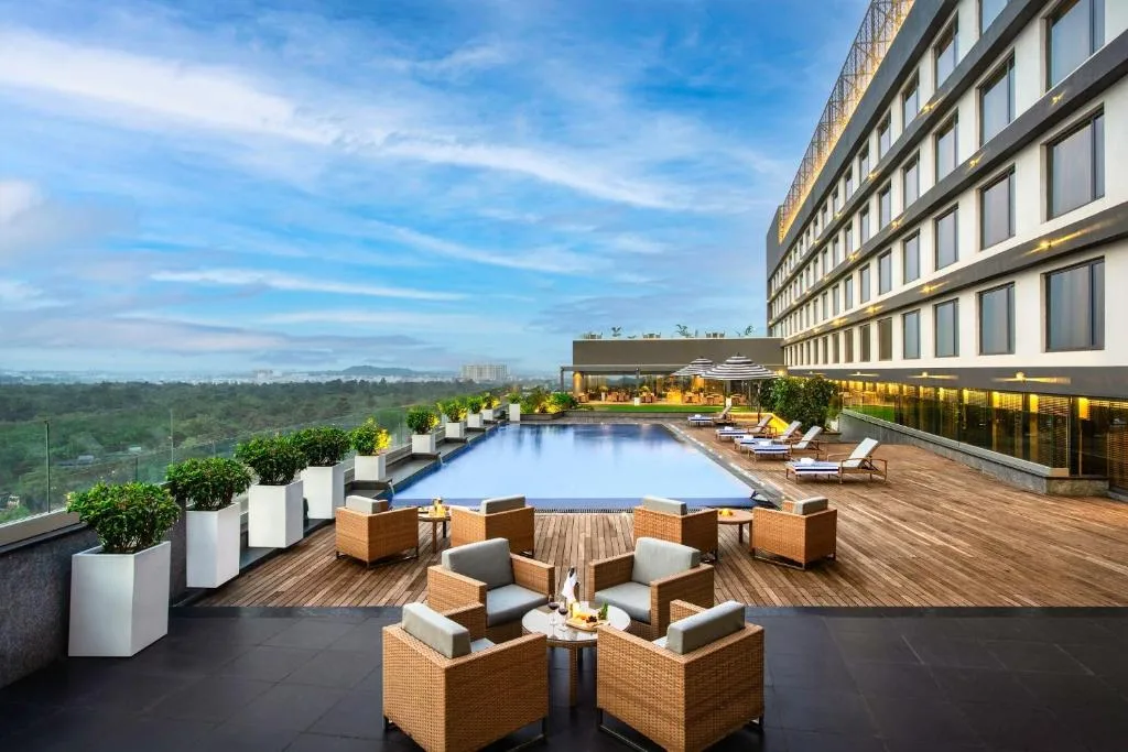 luxury odisha tour packages 4N 5D 12 Vivanta Taj Bhubaneswar Deluxe Hotel